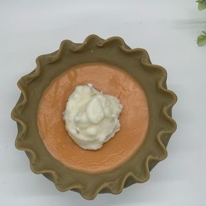 3 wick 5 inch Pumpkin pie candle